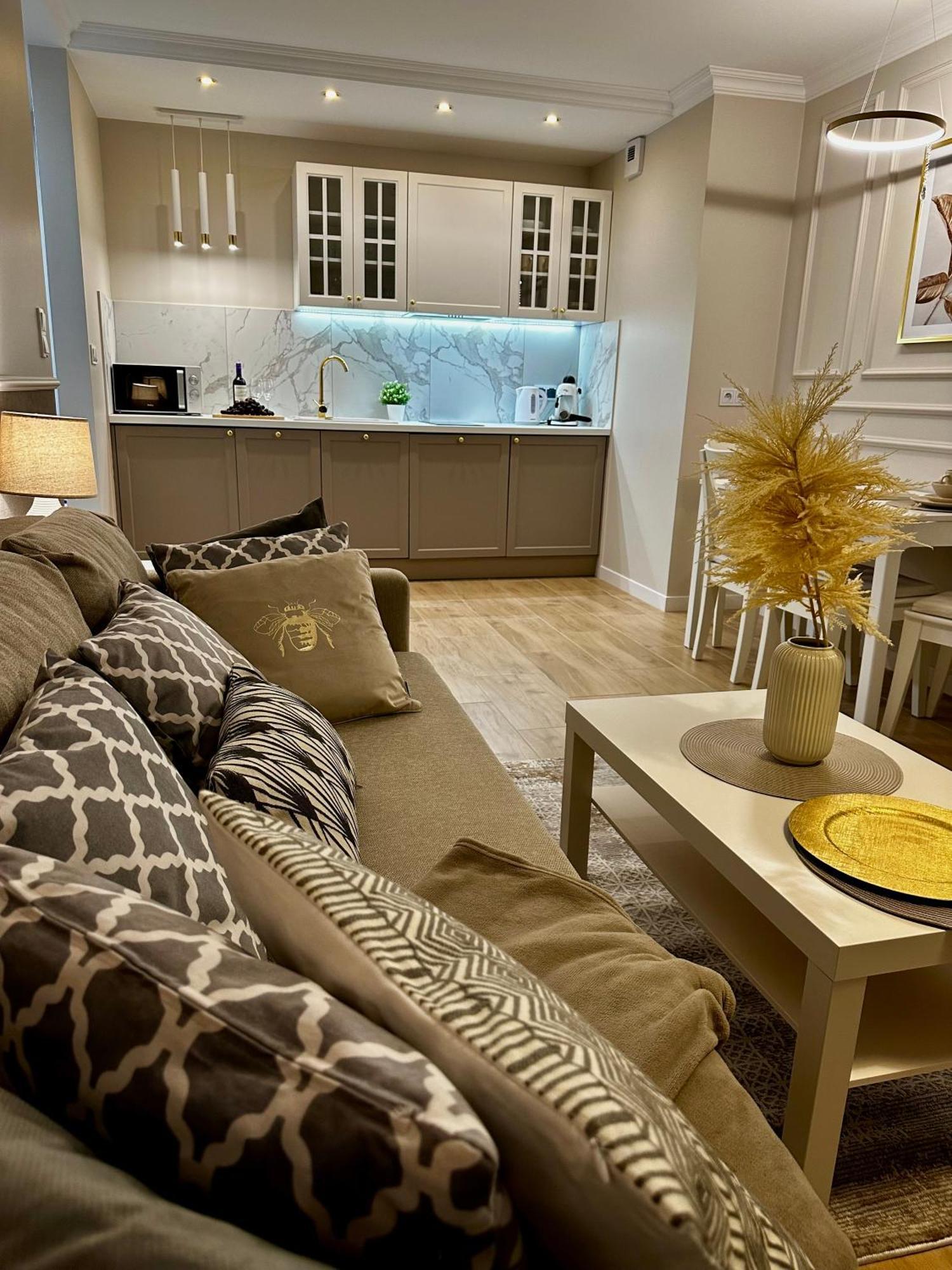 Apartamenty Kielce- Klonowa Nad Zalewem, 1-14 Osob, Faktura, Parking, Centrum Экстерьер фото